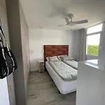 شقة Apartamerica 471, Gartenwohnung, Pool, 150 M Zum Strand, Americas